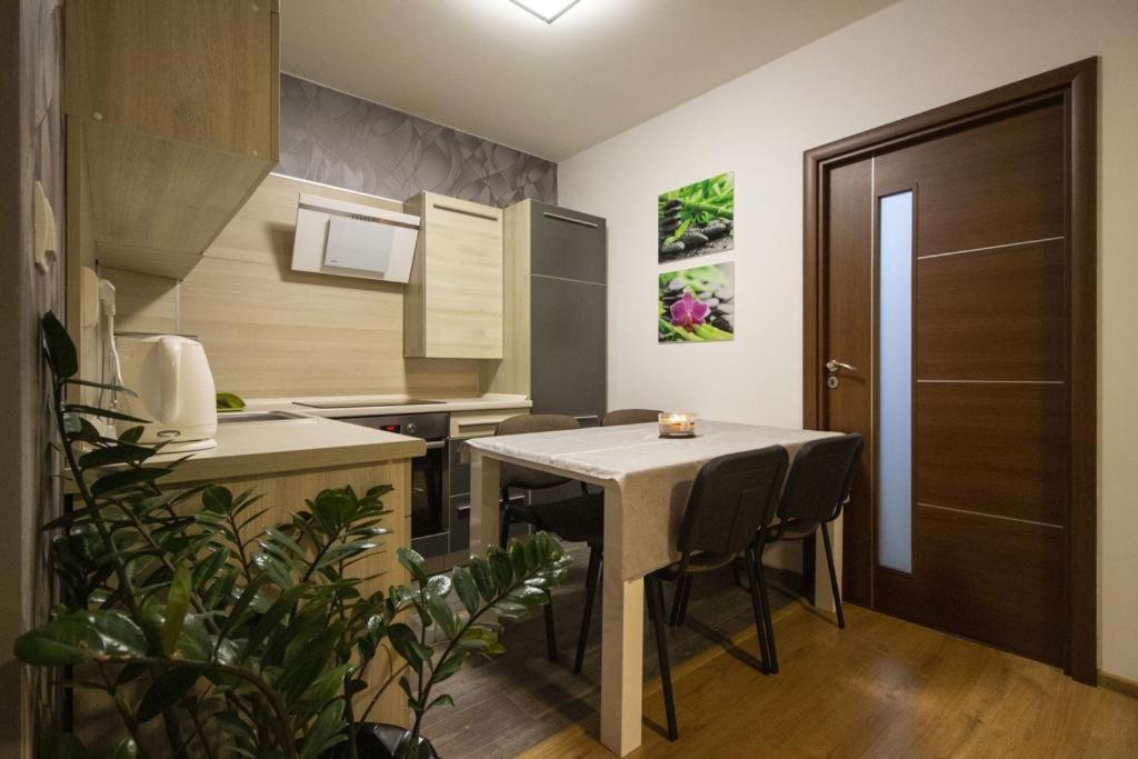 Apartman Adam Veľký Slavkov Extérieur photo